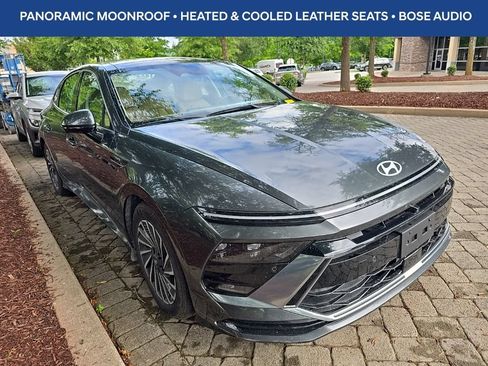 Used 2025 Hyundai Sonata Limited FWD image 1