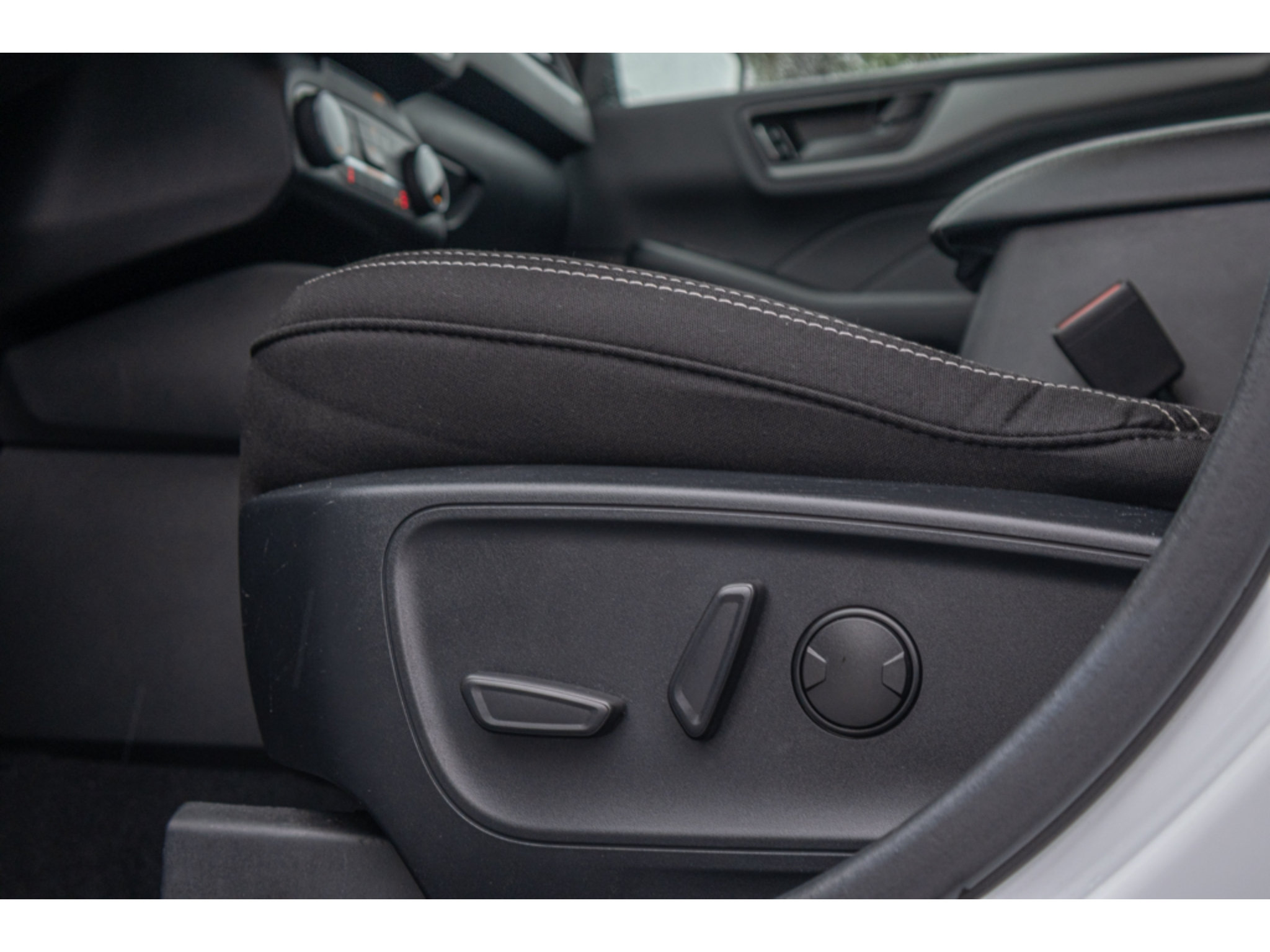 Used 2024 Ford Escape Active AWD/4WD image 16