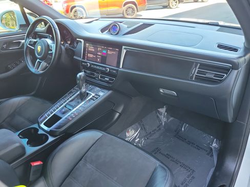 Used 2021 Porsche Macan GTS image 11