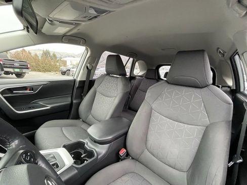 Used 2023 Toyota RAV4 XLE image 17