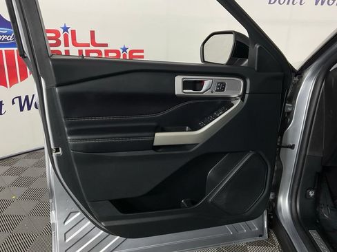 Used 2021 Ford Explorer Limited w/ Hybrid Equipment Group 310A RWD image 12