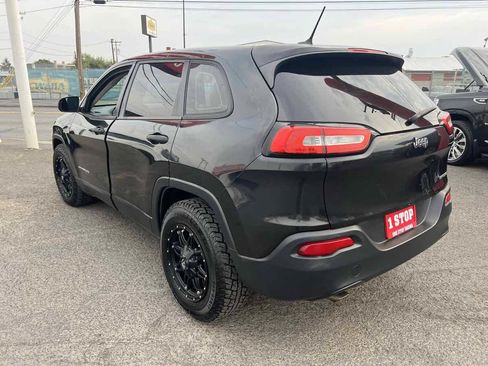 Used 2014 Jeep Cherokee Sport FWD image 7