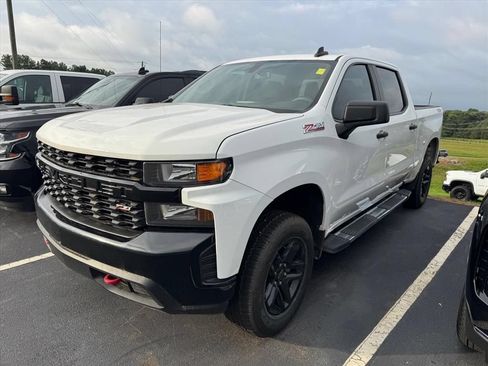 Used 2020 Chevrolet Silverado 1500 Custom Trail Boss w/ Custom Convenience Package AWD/4WD image 9