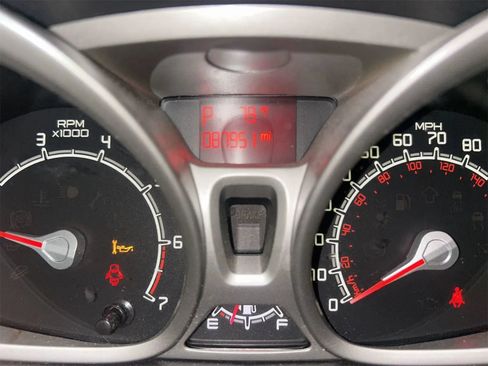 Used 2012 Ford Fiesta SE FWD image 4