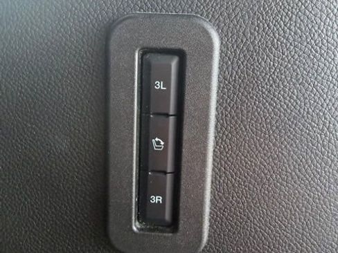 Used 2017 Ford Expedition EL Platinum image 18