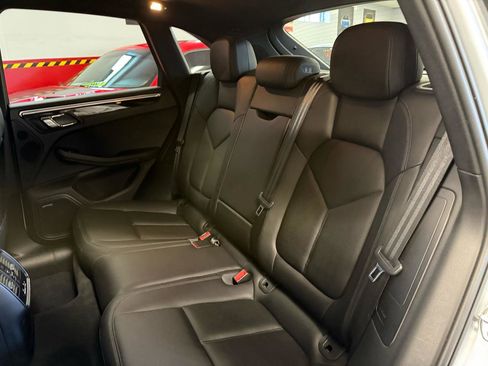 Used 2016 Porsche Macan S AWD/4WD image 34