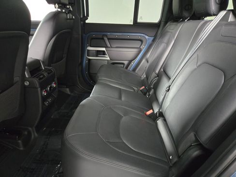 Used 2024 Land Rover Defender 110 S image 5