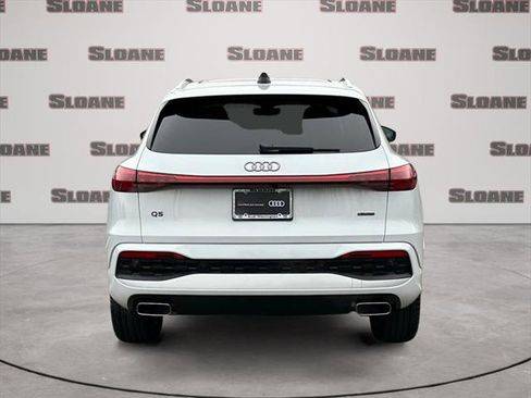 Certified 2025 Audi Q5 Premium w/ Convenience Package image 4