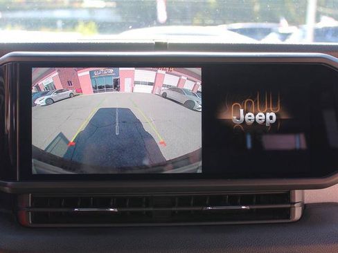 Used 2024 Jeep Wrangler Unlimited Sport AWD/4WD image 21