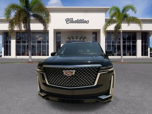 Used 2021 Cadillac Escalade Premium Luxury RWD image 4