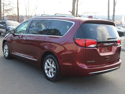 Used 2018 Chrysler Pacifica Touring-L Plus w/ Advanced Safetytec Group image 6