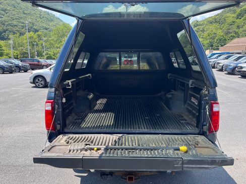 Used 2015 Ford F250 XLT w/ XLT Premium Package AWD/4WD image 8
