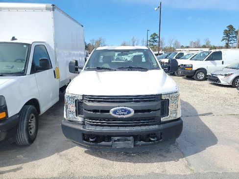 Used 2017 Ford F250 XL RWD image 3