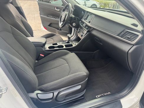 Used 2016 Kia Optima LX image 11