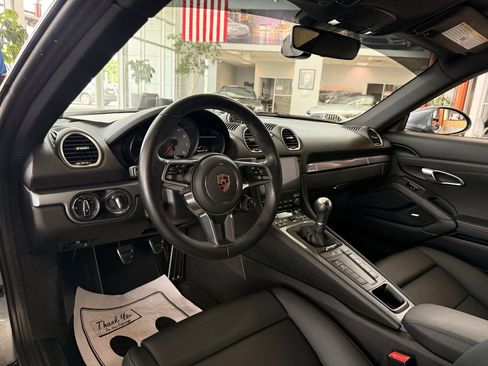 Used 2025 Porsche 718 Cayman S RWD image 34