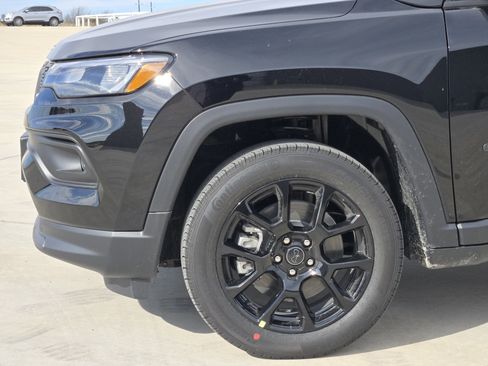 New 2026 Jeep Compass Latitude image 6