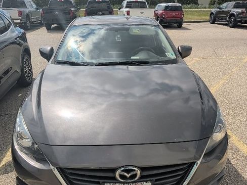Used 2016 MAZDA MAZDA3 i Sport w/ Preferred Equipment Package FWD image 5