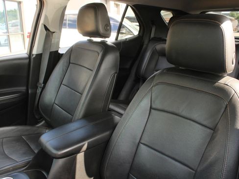 Used 2021 Chevrolet Equinox Premier FWD image 17