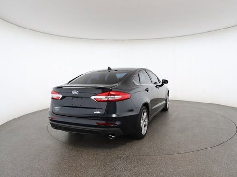 Used 2020 Ford Fusion SE w/ Equipment Group 151A image 16
