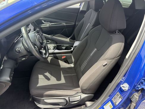 Used 2023 Hyundai Elantra SEL w/ Convenience Package FWD image 13