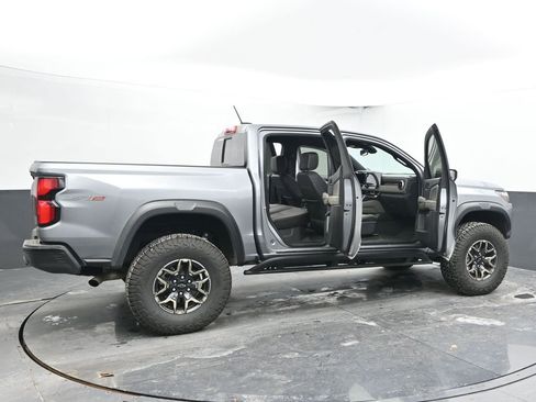 Used 2024 Chevrolet Colorado ZR2 w/ ZR2 Convenience Package III AWD/4WD image 57