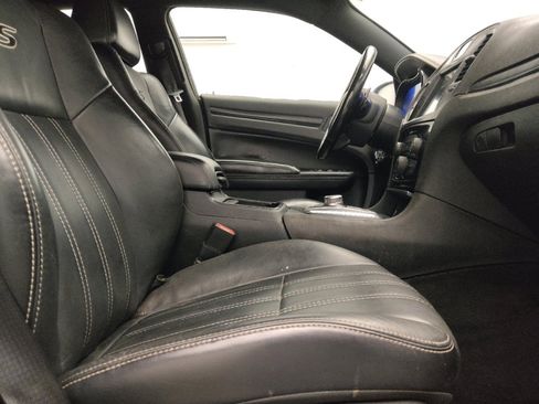 Used 2015 Chrysler 300 S RWD image 21