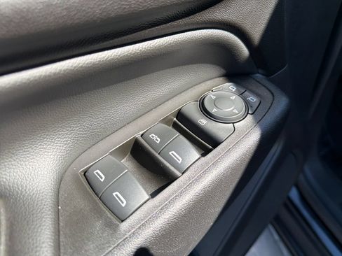 Used 2020 Chevrolet Equinox LT AWD/4WD image 11