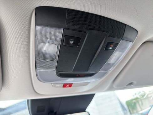 Used 2025 Kia Sportage EX FWD image 23
