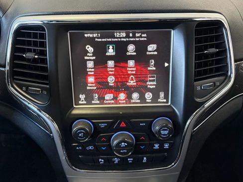 Used 2015 Jeep Grand Cherokee SRT AWD/4WD image 14