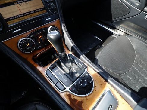 Used 2011 Mercedes-Benz SL 550 image 57