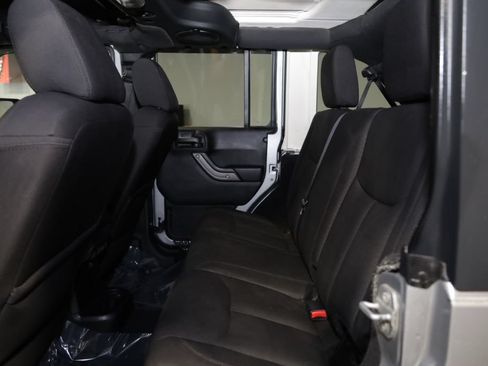 Used 2014 Jeep Wrangler Unlimited Sport w/ Quick Order Package 24S AWD/4WD image 17