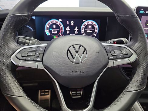 New 2026 Volkswagen Tiguan SE R-Line FWD image 22