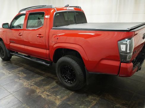 Used 2020 Toyota Tacoma SR AWD/4WD image 7