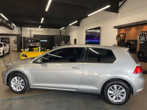 Used 2015 Volkswagen Golf S FWD image 6