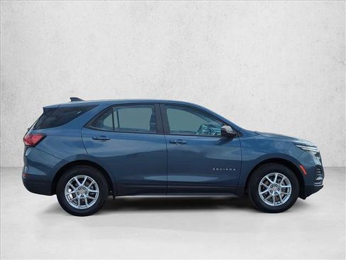 Used 2024 Chevrolet Equinox LS FWD image 4