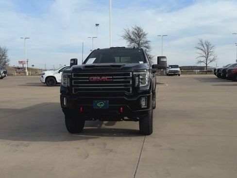 Used 2020 GMC Sierra 2500 AT4 w/ AT4 Premium Package image 4