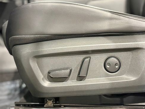 Used 2023 Nissan Rogue SV w/ SV Premium B Package image 35