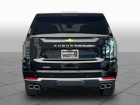 Used 2025 Chevrolet Suburban High Country w/ Sun And Tow Package AWD/4WD image 5