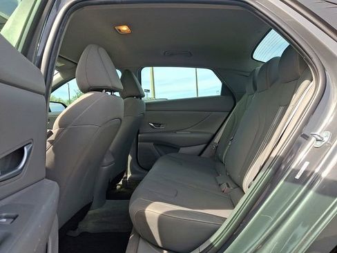 Used 2023 Hyundai Elantra SEL image 10