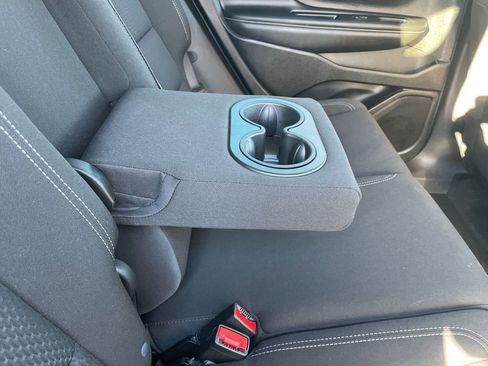 Used 2024 GMC Terrain SLE w/ Elevation Edition image 33