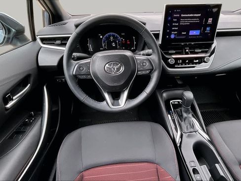 Used 2025 Toyota Corolla SE FWD image 6