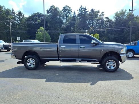 Used 2015 RAM 2500 Tradesman w/ Chrome Appearance Group AWD/4WD image 4