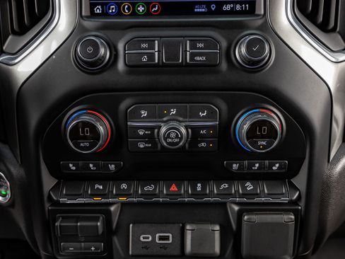 Used 2019 Chevrolet Silverado 1500 LTZ w/ LTZ Plus Package image 26