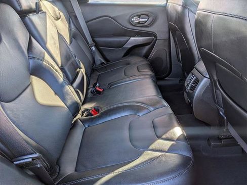 Used 2022 Jeep Cherokee Latitude Lux image 20