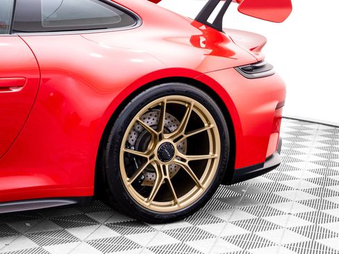 Certified 2026 Porsche 911 GT3 RWD image 40