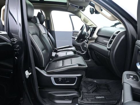 Used 2019 RAM 1500 Laramie AWD/4WD image 21