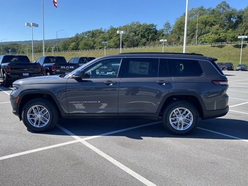 New 2025 Jeep Grand Cherokee L Laredo w/ Luxury Tech Group I image 4