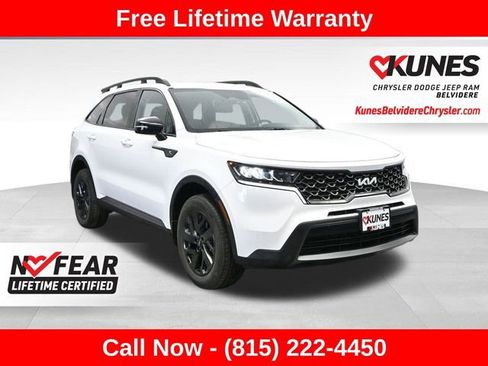 Used 2023 Kia Sorento S image 1