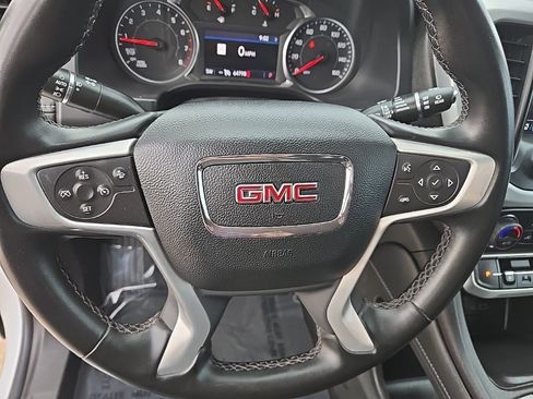 Used 2023 GMC Acadia SLT image 20