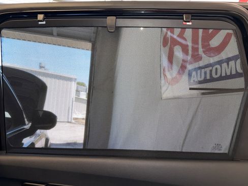 Used 2024 Kia Telluride EX w/ EX Captain's Chair Package FWD image 38
